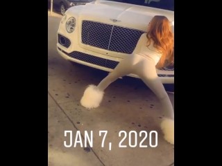 Danielle Bregolli (Bhad Bhabie) twerks in Leggins